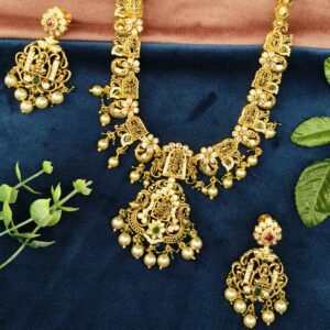 Pacchi Long Necklace