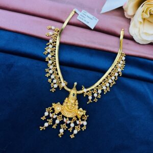 CHAIN PENDANT