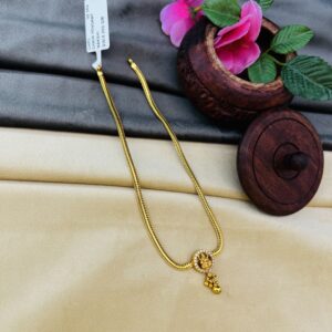 CHAIN PENDANT