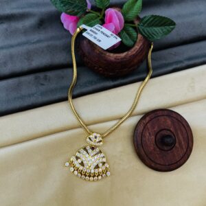 CHAIN PENDANT