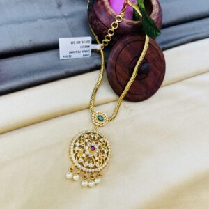 CHAIN PENDANT
