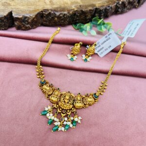 NAKSHI NECKLACE WITH EARRINGS