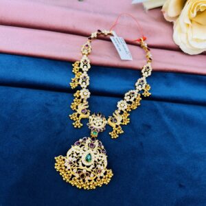 STONE NECKLACE