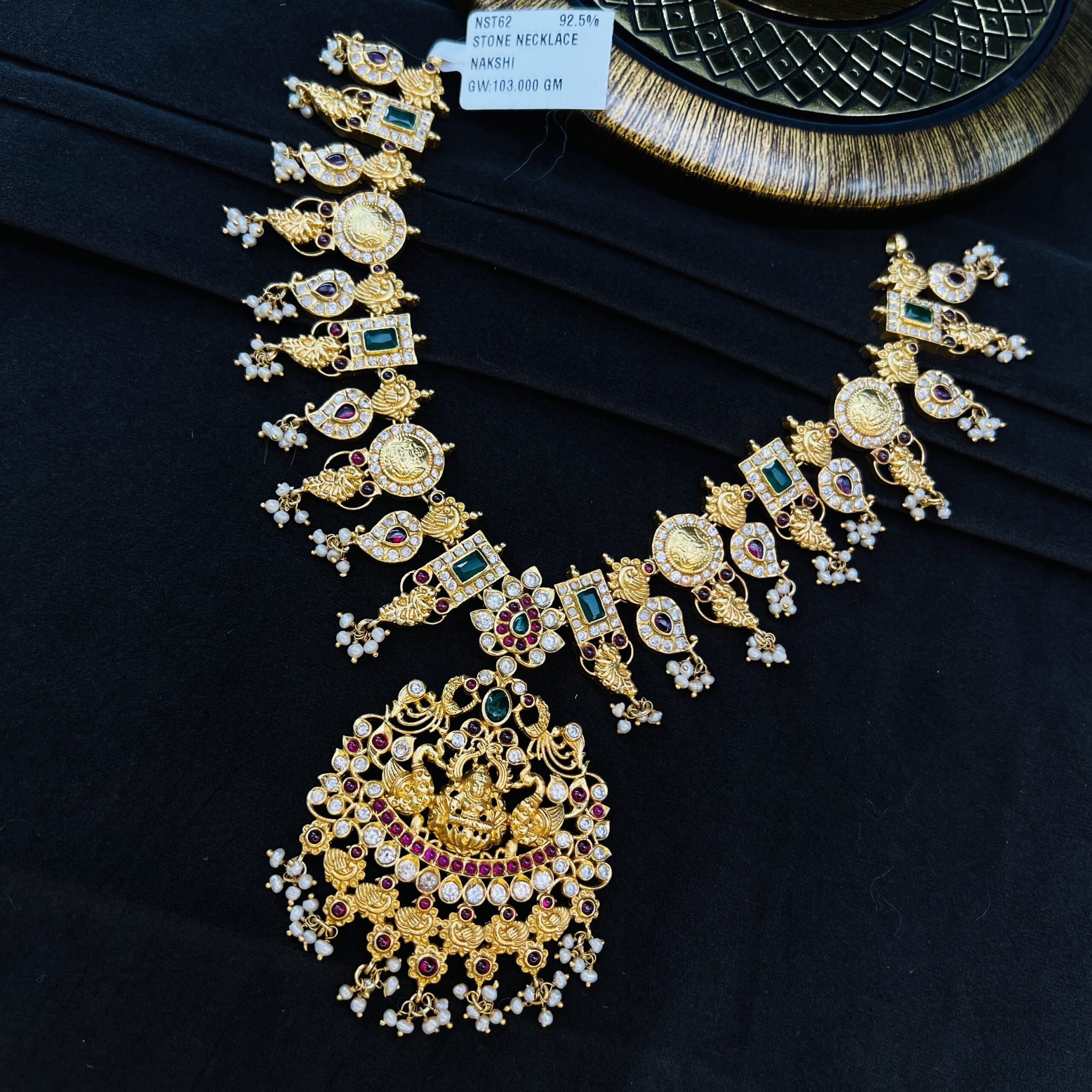STONE NECKLACE