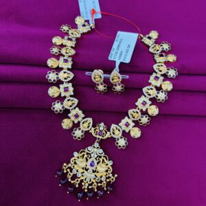 STONE NECKLACE WITH EARRINGS