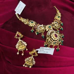 PACCHI STONE NECKLACE WITH EARRINGS