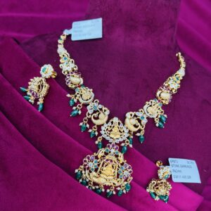 PACCHI STONE NECKLACE WITH EARRINGS