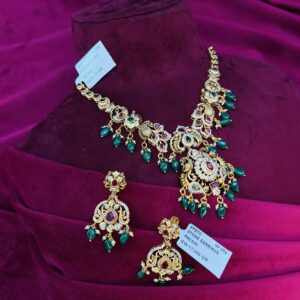 PACCHI STONE NECKLACE WITH EARRINGS