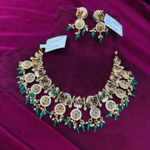 PACCHI STONE NECKLACE WITH EARRINGS